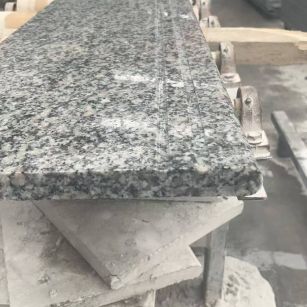 广东芝麻白楼梯踏步 芙蓉白