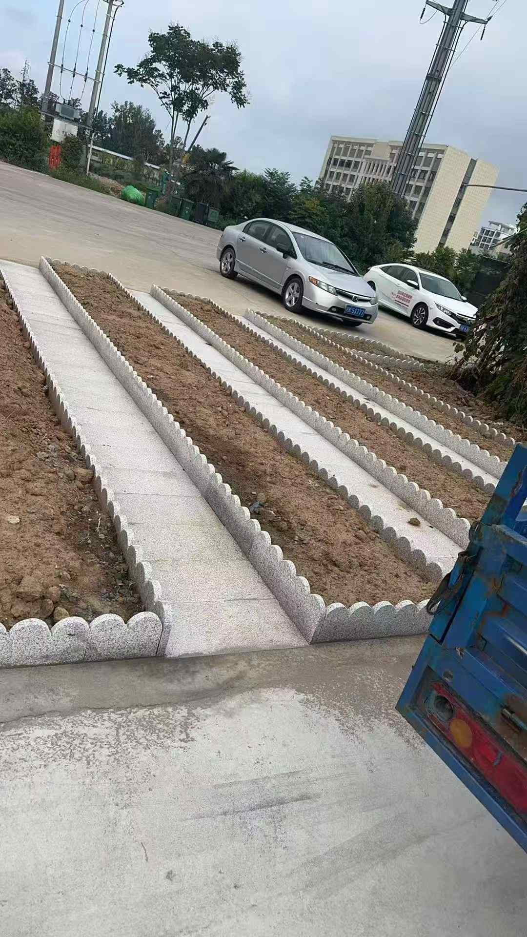 广东芝麻白花边石