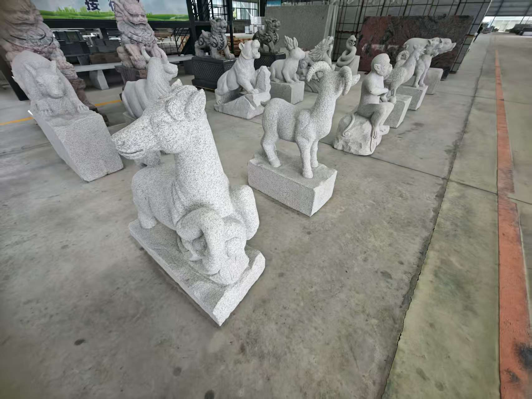 广东芝麻白雕刻 十二生肖 异形雕刻