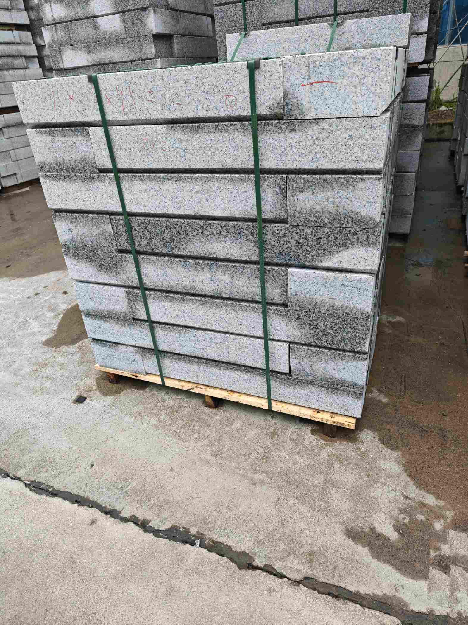 广东芙蓉白路牙石，马路牙子